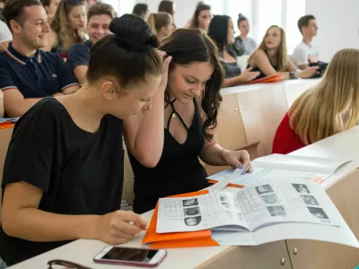 V Sloveniji je Razturi na maturi nepogre&scaron;ljiv že za več kot 10 odstotkov dijakov. F Matjaž Ru&scaron;t