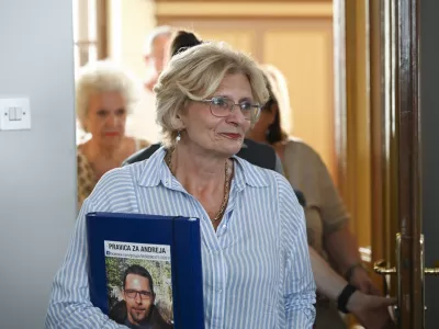 Lidija Giuliatti Bajželj - 24.08.2023 &ndash; sojenje Lidiji Giuliatti Bajželj, osumljeni kaznivega dejanja napeljevanja k umoru svojega sina Andreja Bajžlja //FOTO: Nik Erik Neubauer