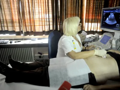 - ilustrativna fotografijaultrazvok, zdravstvene preiskave, zdravstvo, radiologija, radiologinja- Klinični in&scaron;titut za radiologijo UKC v Ljubljani ob mednarodnem dnevu radiologije predstavili nove metode zdravljenja;//FOTO: Tomaž Zajel&scaron;nik