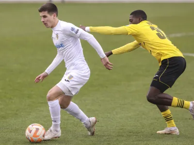 Žiga Repas (levo) - 30.11.2022 &ndash; nogomet - Kalcer Radomlje: Domžale, Prva liga Telemacha, 18. krog:<br> <br>//FOTO: Jaka Gasar