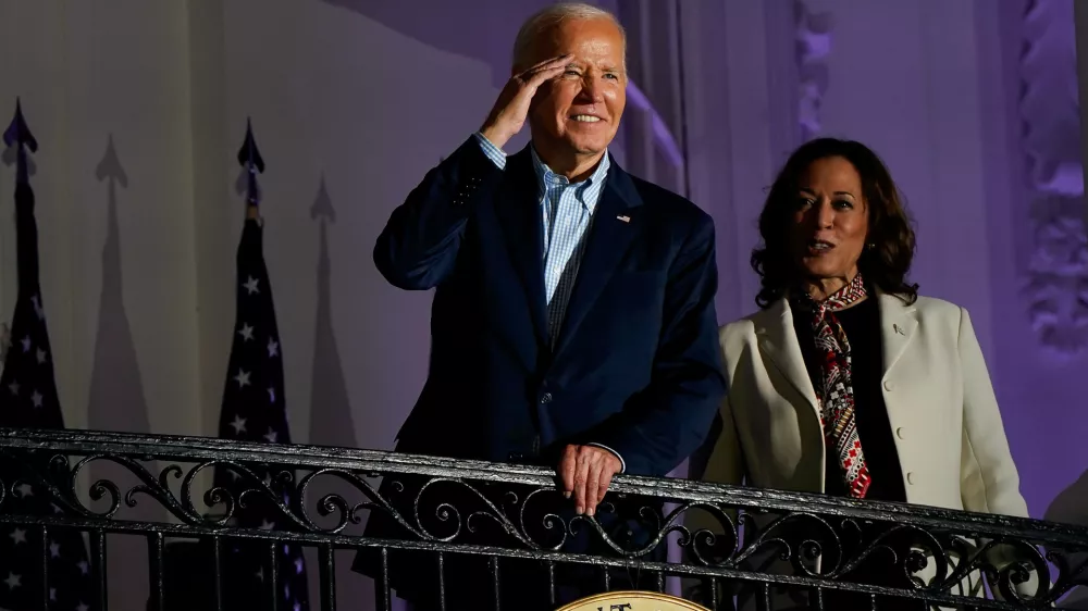 Predsednik Joe Biden je napovedal, da bo v Beli hi&scaron;i samo &scaron;e pol leta. Za svojo naslednico predlaga podpredsednico Kamalo Harris.

&nbsp;

&nbsp;