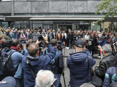 Helena Milinkovič, predsednica stavkovnega odbora novinarskih sindikatov RTVS in Koordinacije novinarskih sindikatov RTVS- 26.09.2022 - Celodnevna opozorilna stavka zaposlenih na RTV Slovenija - protest zaradi vse težjih razmer na zavodu in neuspe&scaron;nosti dozdaj&scaron;njih pogajanj v organizaciji stavkovnega odbora novinarskih sindikatov RTVS, //FOTO: Jaka Gasar