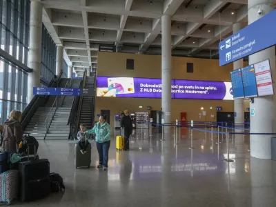 - potni&scaron;ki terminal -&nbsp;- 14.12.2022 - Letali&scaron;če Jožeta Pučnika Brnik &ndash; Aerodrom Ljubljana &ndash; Fraport Slovenija&nbsp;//FOTO: Luka Cjuha