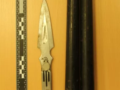 Novome&scaron;ki policisti so pred dnevi 31-letnemu Francozu zasegli bodalo in nunčake, na splo&scaron;no pa v zadnjih letih zasežejo bistveno manj hladnega orožja. F PU Novo mesto