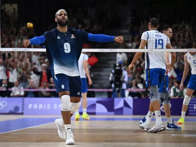 Paris 2024 Olympics - Volleyball - Men's Semifinals - Italy vs France - South Paris Arena 1, Paris, France - August 07, 2024. Earvin Ngapeth of France reacts. REUTERS/Annegret Hilse