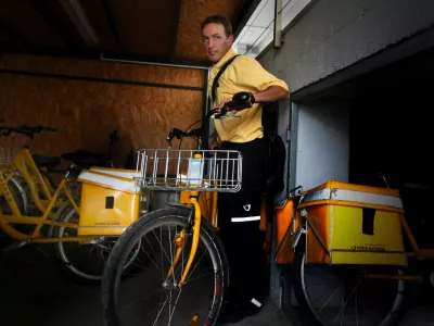 po&scaron;tar Franc Pirc - ljubljanski kolesarji - kolo  /FOTO: Bojan VelikonjaOPOMBA: ZA OBJAVO V PRILOGI &ndash; DNEVNIKOV OBJEKTIV - REPORTAŽA