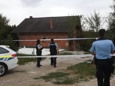 Prizori&scaron;če streljanja in požiga v naselju &Scaron;mihel pri Novem mestu. Foto: Bojan Velikonja