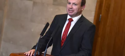 Ljubljana, Vila Podroznik.Posvetovanja predsednika republike Boruta Pahorja z vodji poslanskih skupin o moznem kandidatu za mandatarja.Poslanec madzarske narodne manjsine Ferenc Horvath je po sestanku s predsednikom republike dal izjavo za medije.