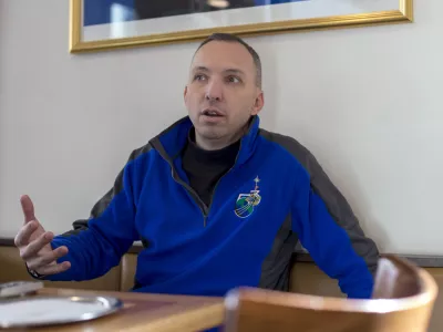 - Randy Bresnik, ameri&scaron;ki astronavt slovenskih korenin - 12.03.2018 - Obisk ameri&scaron;kega astronavta Randyja Bresnika v Sloveniji &ndash; astronavt ameri&scaron;ke vesoljske agencije NASA je bil doslej na dveh misijah na Mednarodni vesoljski postaji: leta 2009 in 2017. Z ekspedicije 52/53, ko je v vesolju preživel 139 dni, se je vrnil decembra 2017 //FOTO: Matjaž Ru&scaron;t