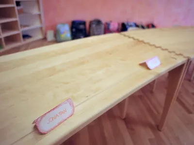 - ilustrativna fotografijaučilnica, &scaron;ola, &scaron;olska klop, &scaron;olske klopi- Waldorfska &scaron;ola v Ljubljani - novi leseni prizidek v katerem je &scaron;est učilnic za nižje razrede osnovne &scaron;ole, Streli&scaron;ka 12 pod Gradom    //FOTO: Tomaž Zajel&scaron;nik