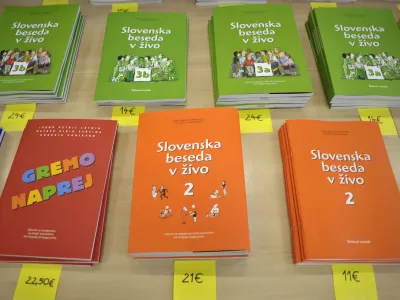 učbenik, učbeniki za učenje sloven&scaron;čine- 48. Seminar slovenskega jezika 2012 potekal pod krovno temo Ideologije v slovenskem jeziku, literaturi in kulturi   //FOTO: Tomaž Zajel&scaron;nik