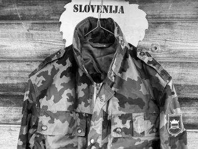 Janez Jan&scaron;a, voja&scaron;ka uniforma