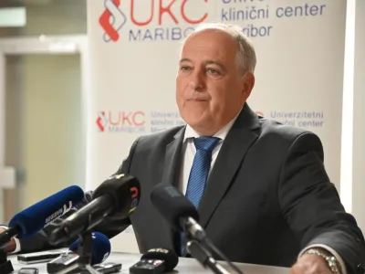 Anton Crnjac, direktor UKC Maribor, bo v ponedeljek prvič sli&scaron;al uradne razloge, zaradi katerih ga želi predsednik sveta zavoda razre&scaron;iti s položaja.
&nbsp;