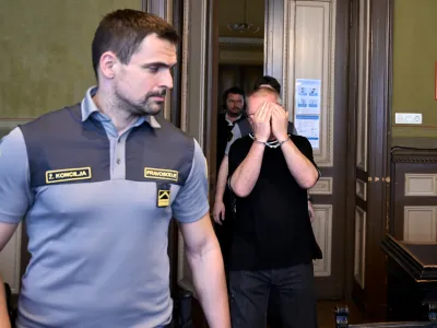 Marjan Elemir Rozman zavrača vse očitke tožilstva o nasilni&scaron;tvu in poskusih uboja. Foto: Nik Erik Neubauer&nbsp;