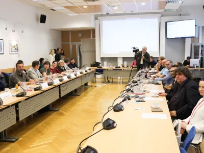  - 05.06.2023 &ndash; 1. seja Svet RTV Slovenija - ustanovna seja -&nbsp;prva seja&nbsp;novega 17-članskega sveta RTVS&nbsp;-&nbsp;//FOTO: Bojan Velikonja